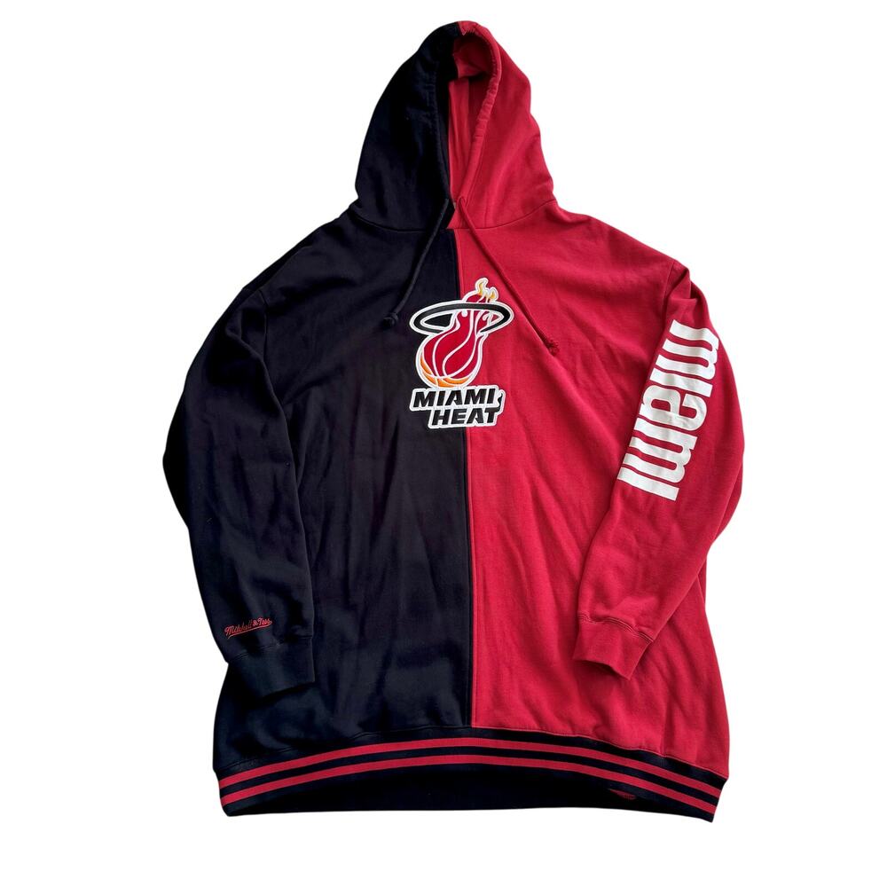 Mitchell & Ness Miami Heat Black Red Hardwood Classics Split Pullover Hoodie 5XL